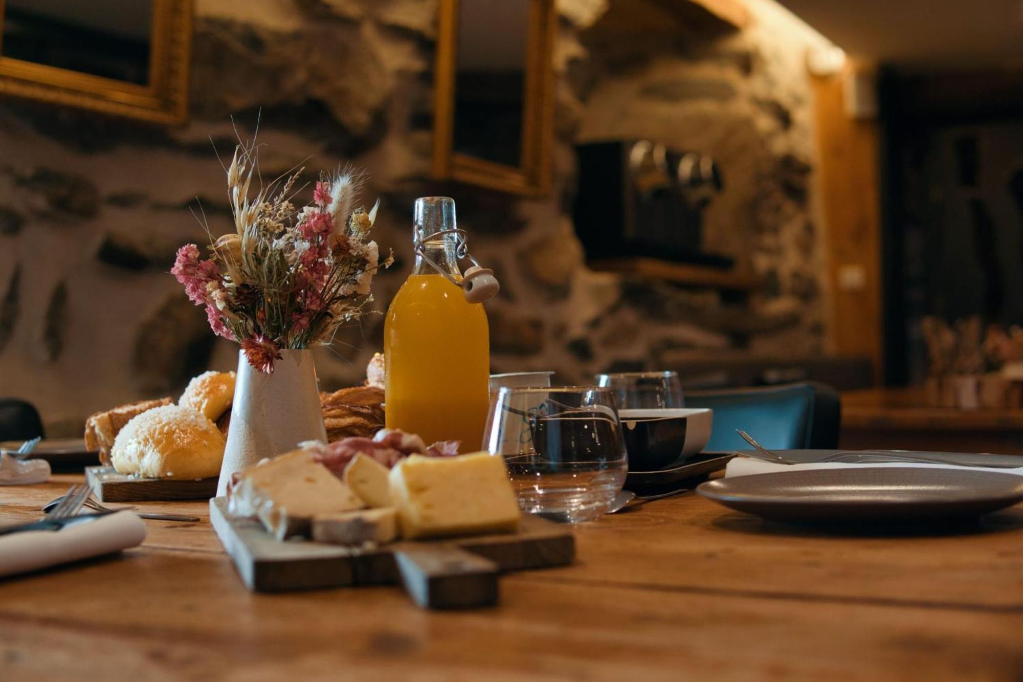 Bed and Breakfast La Ferme Du Bien-Etre Saint-Julien-Chapteuil Exterior foto